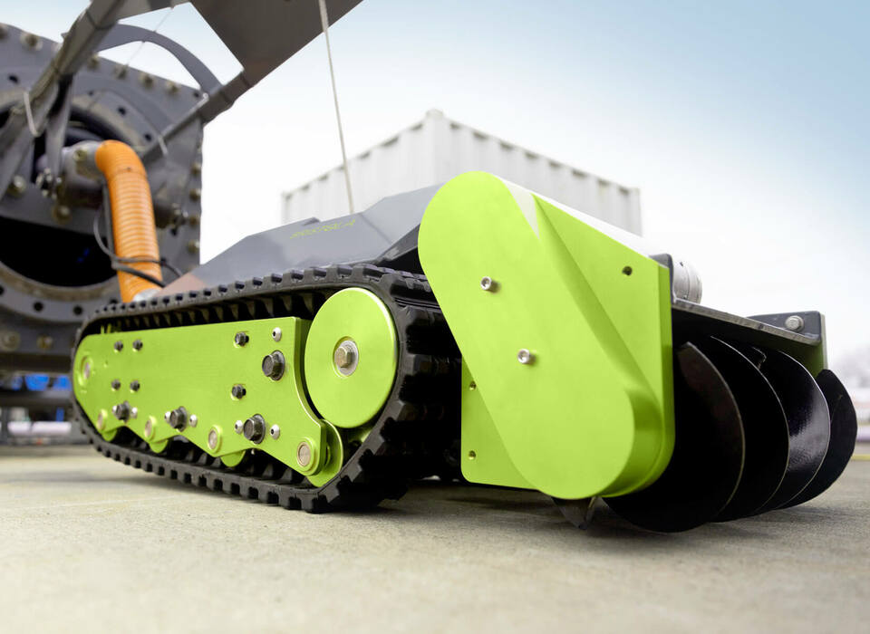 Bristola submersible robotic cleaning system overview